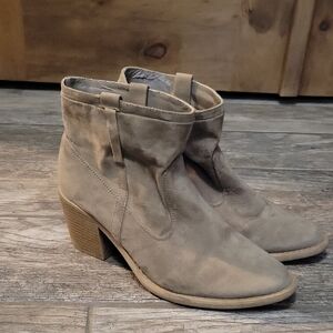 Qupid Taupe Ankle Booties